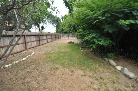 1810 Pleasant St, Redding, CA 96001 photo 12