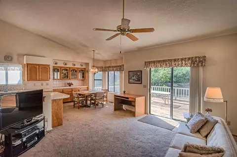 2725 Crystal Tree Dr, Redding, CA 96001 photo 5