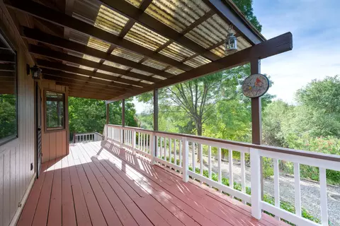 577 Turquoise Ct, Redding, CA 96003 photo 3