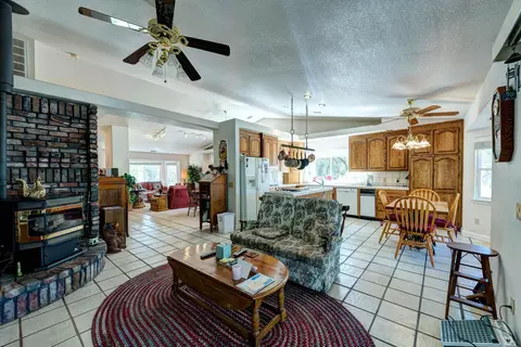 10624 Oak Run Rd, Oak Run, CA 96069 photo 7