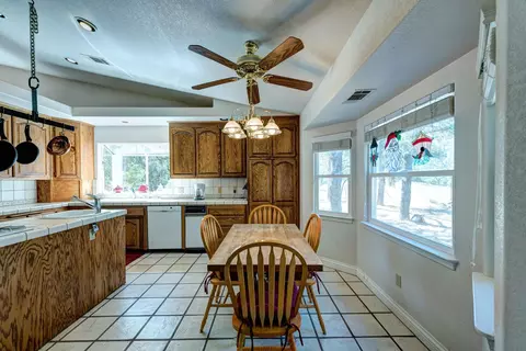 10624 Oak Run Rd, Oak Run, CA 96069 photo 8