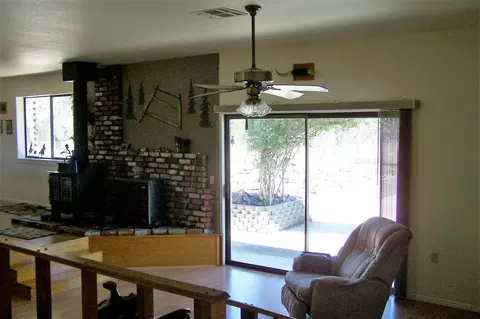21222 Rae, Redding, CA 96003 photo 7