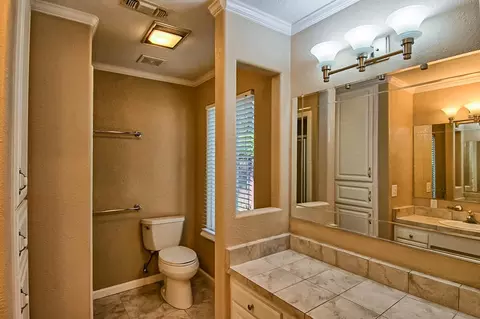 2498 El Verano St, Redding, CA 96002 photo 24