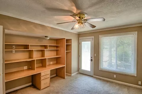 2498 El Verano St, Redding, CA 96002 photo 18