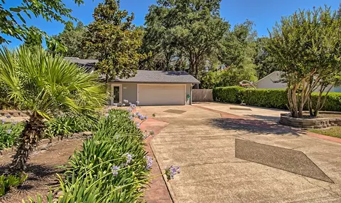 2498 El Verano St, Redding, CA 96002 photo 4