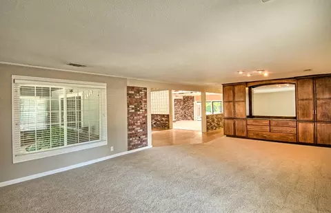 2498 El Verano St, Redding, CA 96002 photo 9