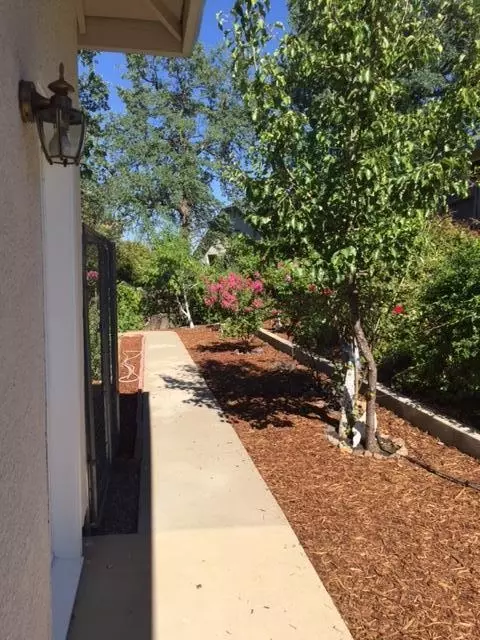 571 Fair Hill Dr, Redding, CA 96003 photo 21