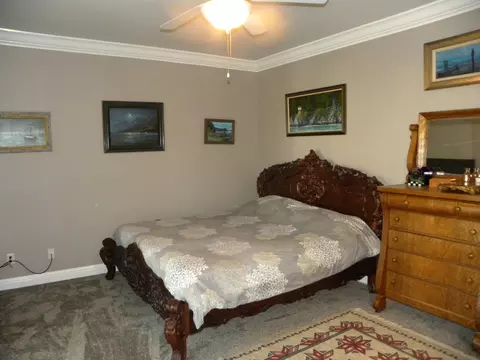 571 Fair Hill Dr, Redding, CA 96003 photo 9