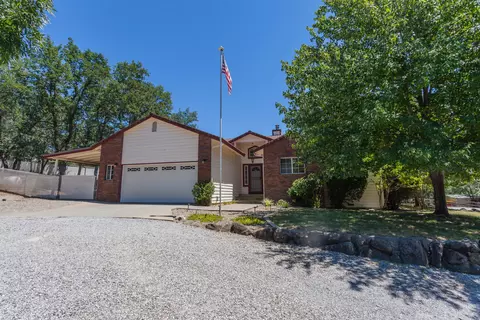 13349 Padani Dr, Redding, CA 96003 photo 2