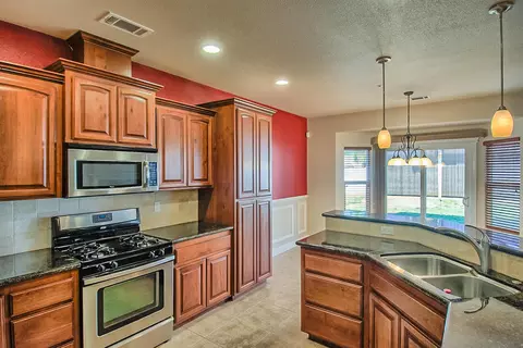 928 Albion Ave, Redding, CA 96003 photo 10