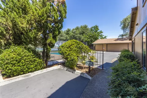 1975 Bechelli Ln, Redding, CA 96002 photo 10