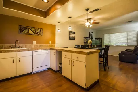 1975 Bechelli Ln, Redding, CA 96002 photo 2