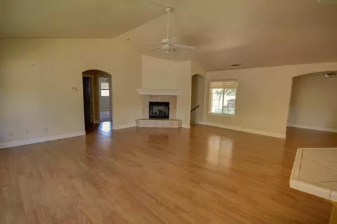 3740 Greenhaven Ln, Redding, CA 96001 photo 3