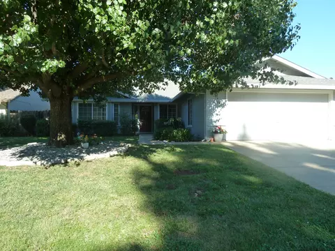 1976 Trumpet Dr, Redding, CA 96003 photo 2