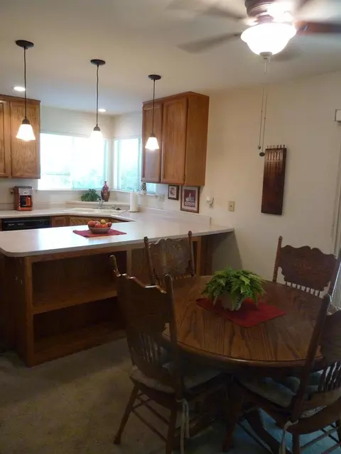1976 Trumpet Dr, Redding, CA 96003 photo 8