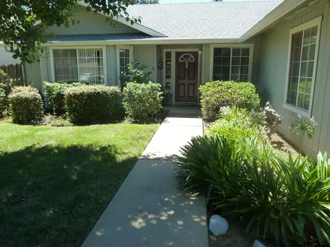 1976 Trumpet Dr, Redding, CA 96003 photo 3