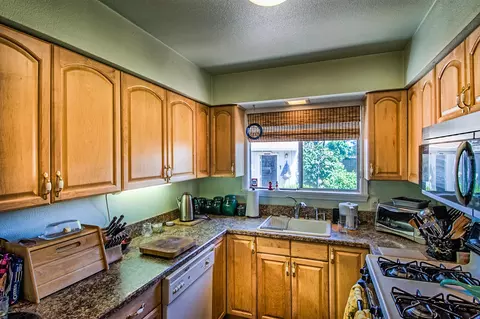 920 Camino Ct, Redding, CA 96002 photo 10