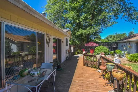 920 Camino Ct, Redding, CA 96002 photo 23