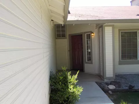 793 Fuller Ct, Redding, CA 96003 photo 4