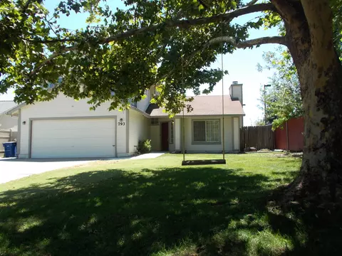 793 Fuller Ct, Redding, CA 96003 photo 2