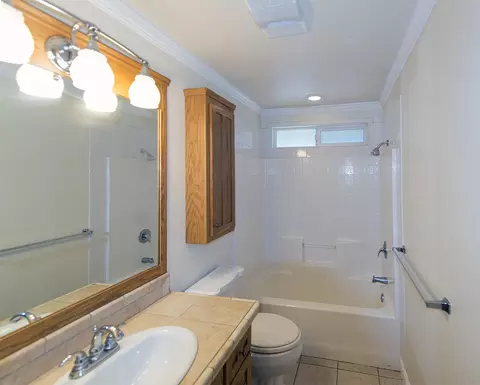 1793 Laurel Ave, Redding, CA 96001 photo 10