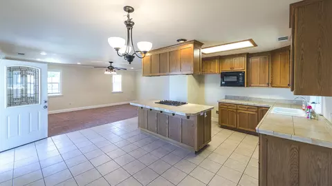 1793 Laurel Ave, Redding, CA 96001 photo 3