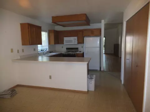 2062 Paris Ave, Redding, CA 96001 photo 4
