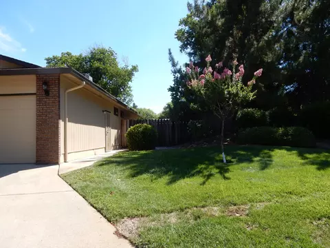 2062 Paris Ave, Redding, CA 96001 photo 5