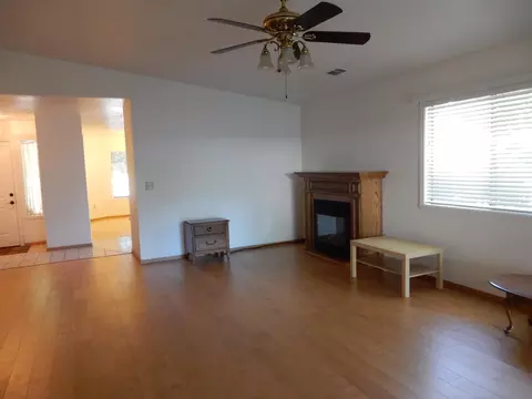 2062 Paris Ave, Redding, CA 96001 photo 2