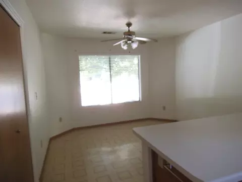 2062 Paris Ave, Redding, CA 96001 photo 6