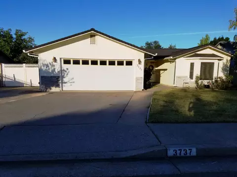 3737 Wolverine Dr, Redding, CA 96001 photo 1