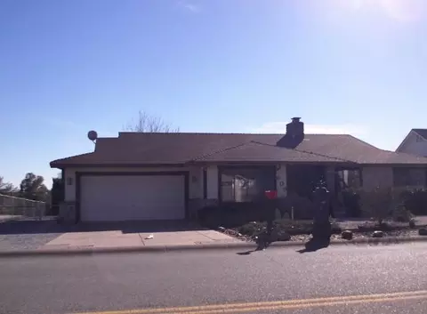 609 Collyer Dr, Redding, CA 96003 photo 1