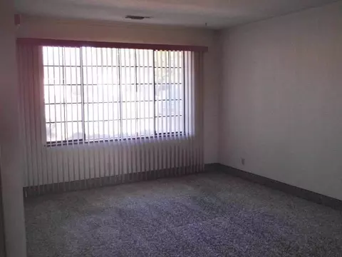 609 Collyer Dr, Redding, CA 96003 photo 2
