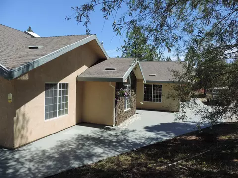 43322 Shoshoni Loop, Fall River Mills, CA 96028 photo 4