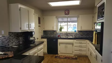 4030 Oro St, Redding, CA 96001 photo 4