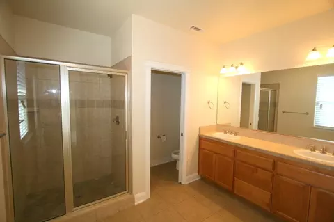 880 Collyer Dr, Redding, CA 96003 photo 11