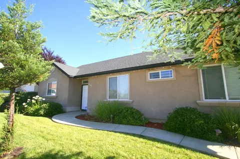 880 Collyer Dr, Redding, CA 96003 photo 1