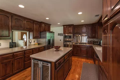 20936 Yogi Bear Ln, Redding, CA 96003 photo 4