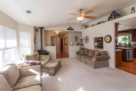20936 Yogi Bear Ln, Redding, CA 96003 photo 9