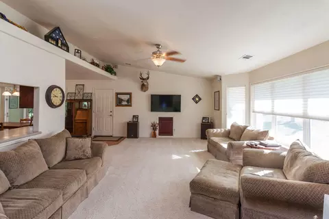 20936 Yogi Bear Ln, Redding, CA 96003 photo 11