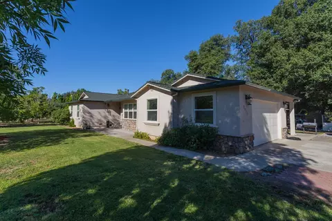 20936 Yogi Bear Ln, Redding, CA 96003 photo 1