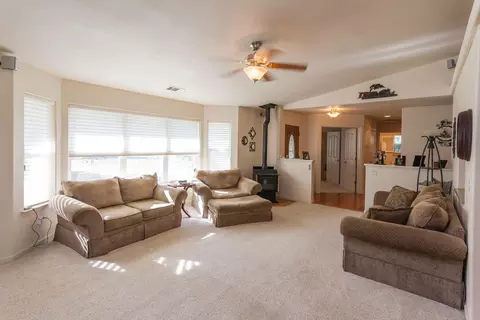 20936 Yogi Bear Ln, Redding, CA 96003 photo 10