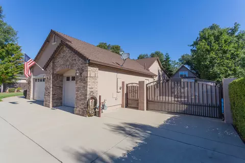 2970 Blue Horizon, Redding, CA 96002 photo 3