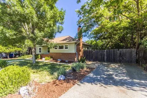 840 Locust St, Redding, CA 96001 photo 3