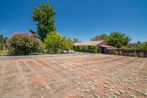 9229 Stillwater Rd, Redding, CA 96002 photo 6