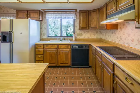 9229 Stillwater Rd, Redding, CA 96002 photo 12