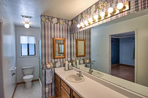 2035 Lazare Path, Redding, CA 96001 photo 14