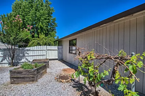 2035 Lazare Path, Redding, CA 96001 photo 25