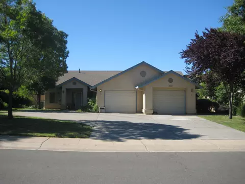 4564 Lynbrook Loop, Redding, CA 96003 photo 1