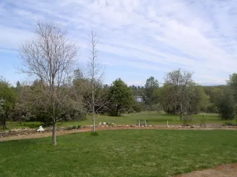 21096 Shadow Hill Ln, Redding, CA 96002 photo 4